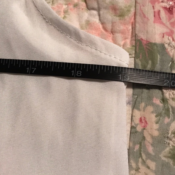 Solid Ruffled Casual Sleeveless Blouse NWT - Picture 4 of 8